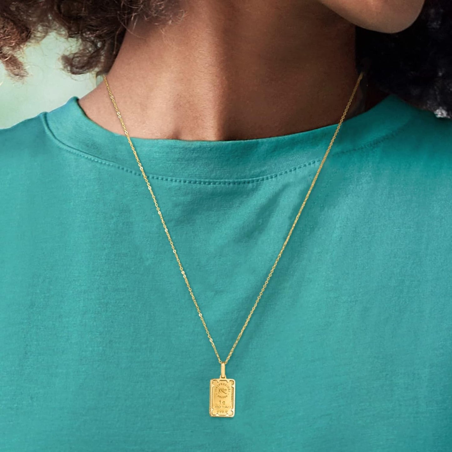 Majestic Aura Pendant