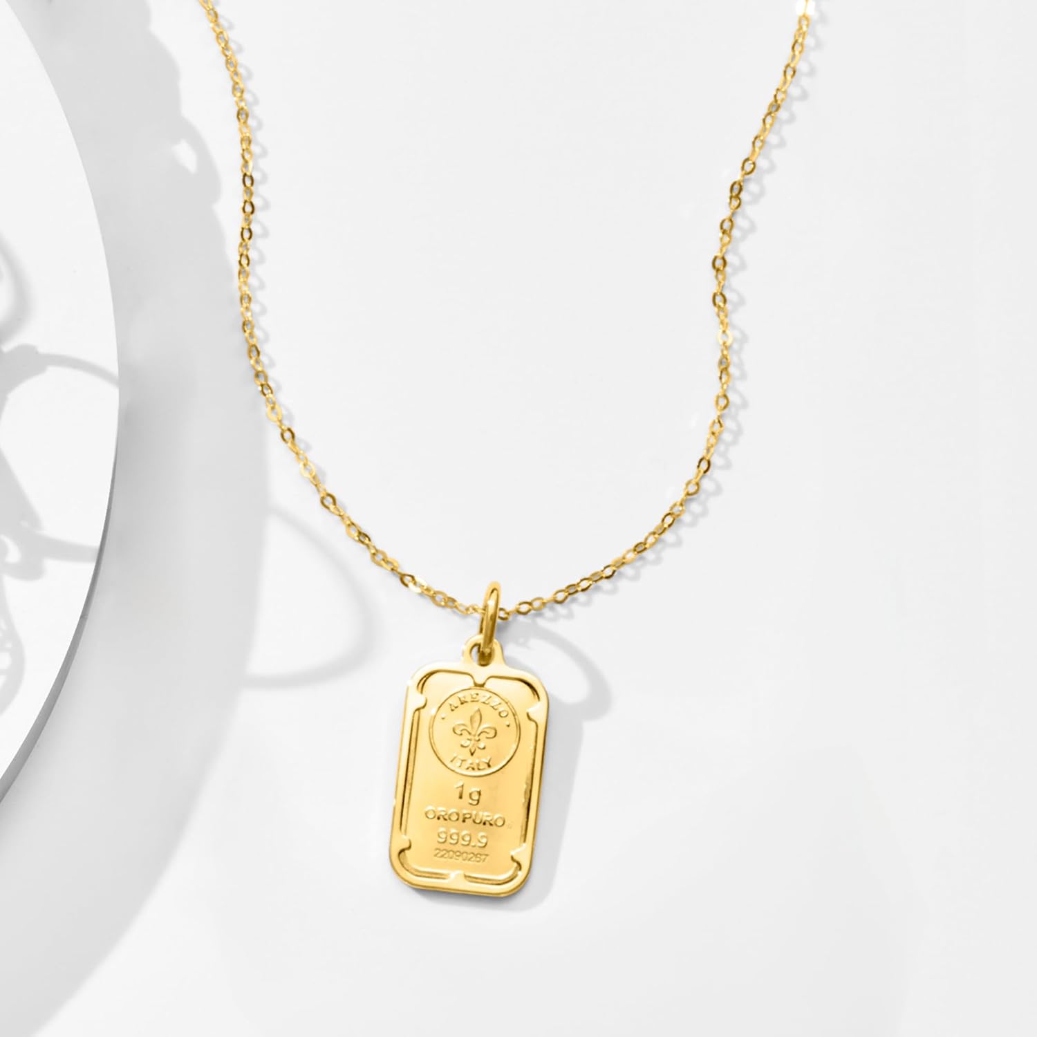 Majestic Aura Pendant
